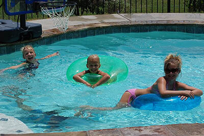  Always have a person designated to watch the pool without distractions. 